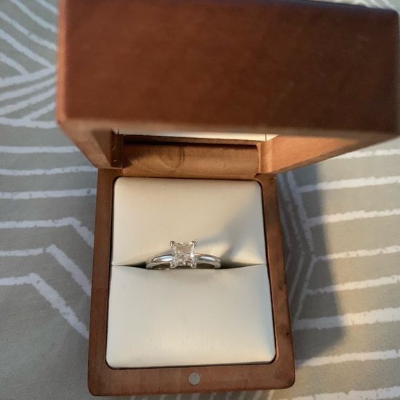 Brilliant earth 18k white comfort engagement ring - Picture 6 of 7